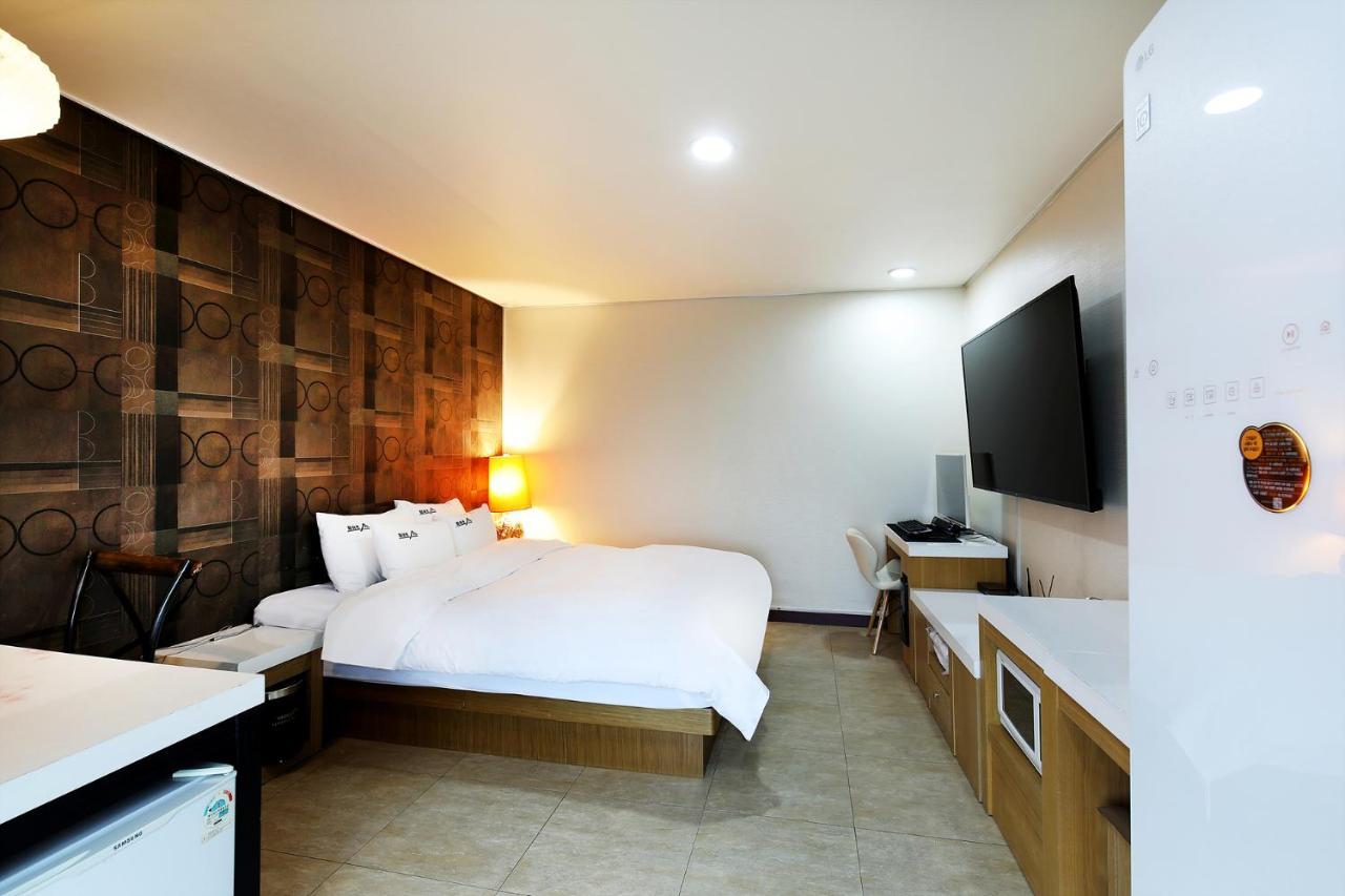 White Tourist Hotel Jeonju Luaran gambar