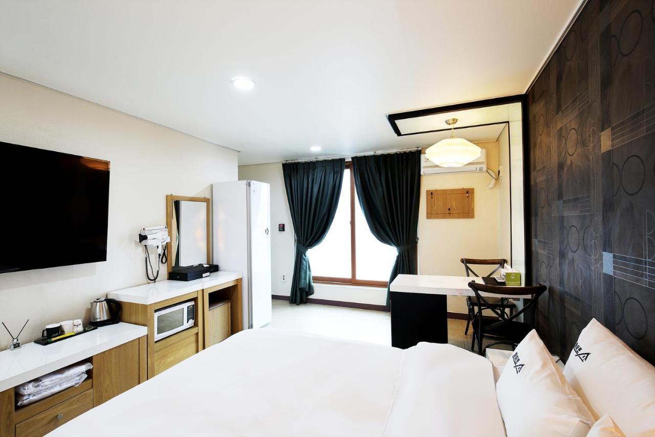 White Tourist Hotel Jeonju Luaran gambar