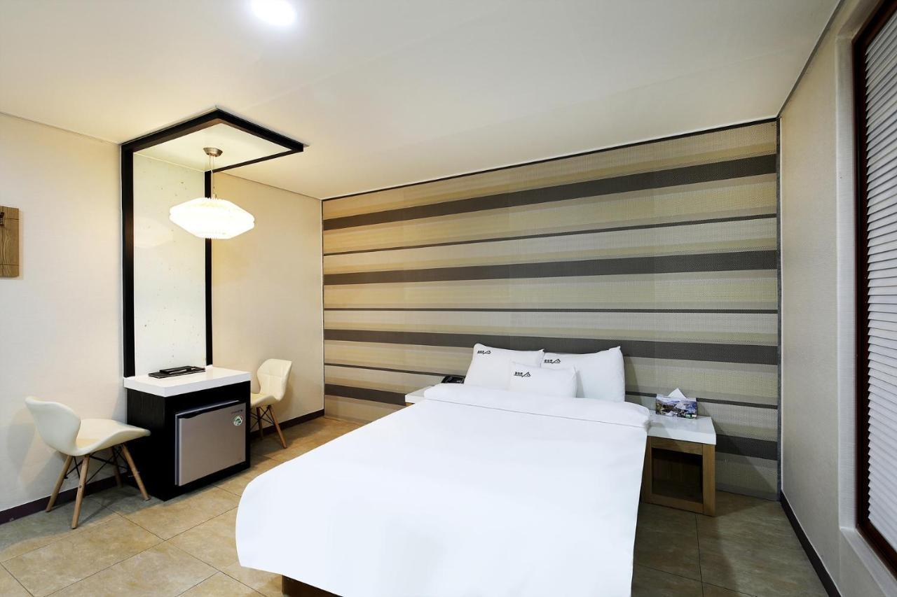 White Tourist Hotel Jeonju Luaran gambar