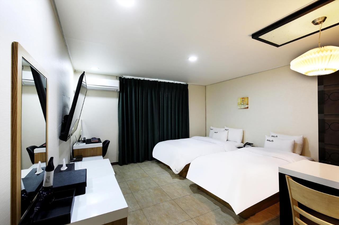 White Tourist Hotel Jeonju Luaran gambar