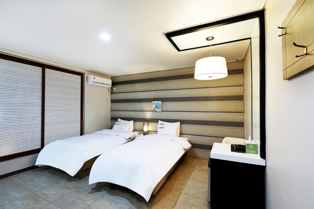 White Tourist Hotel Jeonju Luaran gambar