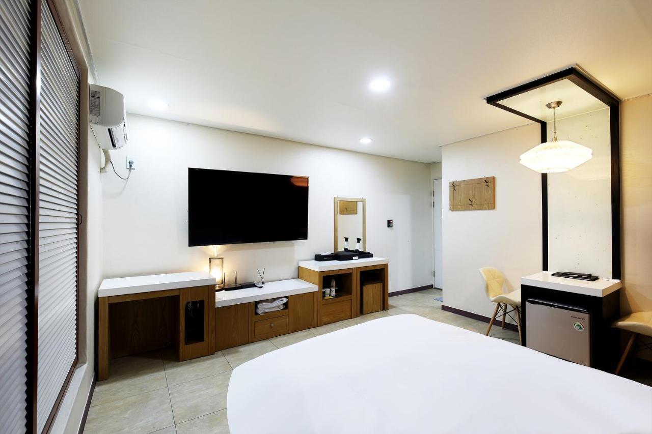 White Tourist Hotel Jeonju Luaran gambar