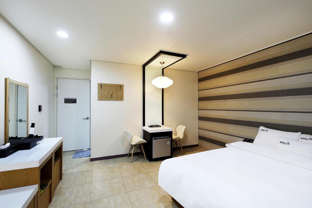 White Tourist Hotel Jeonju Luaran gambar