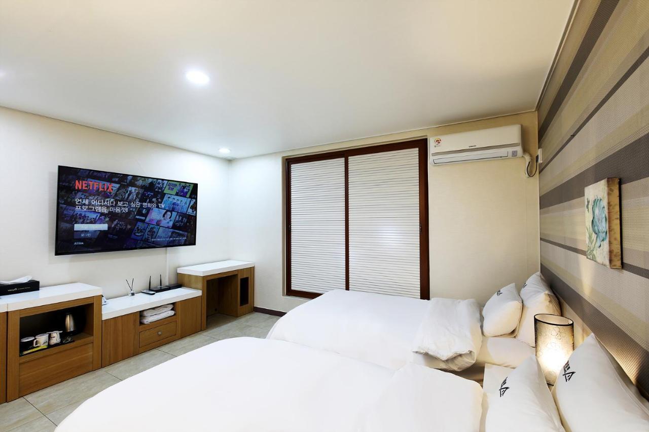 White Tourist Hotel Jeonju Luaran gambar