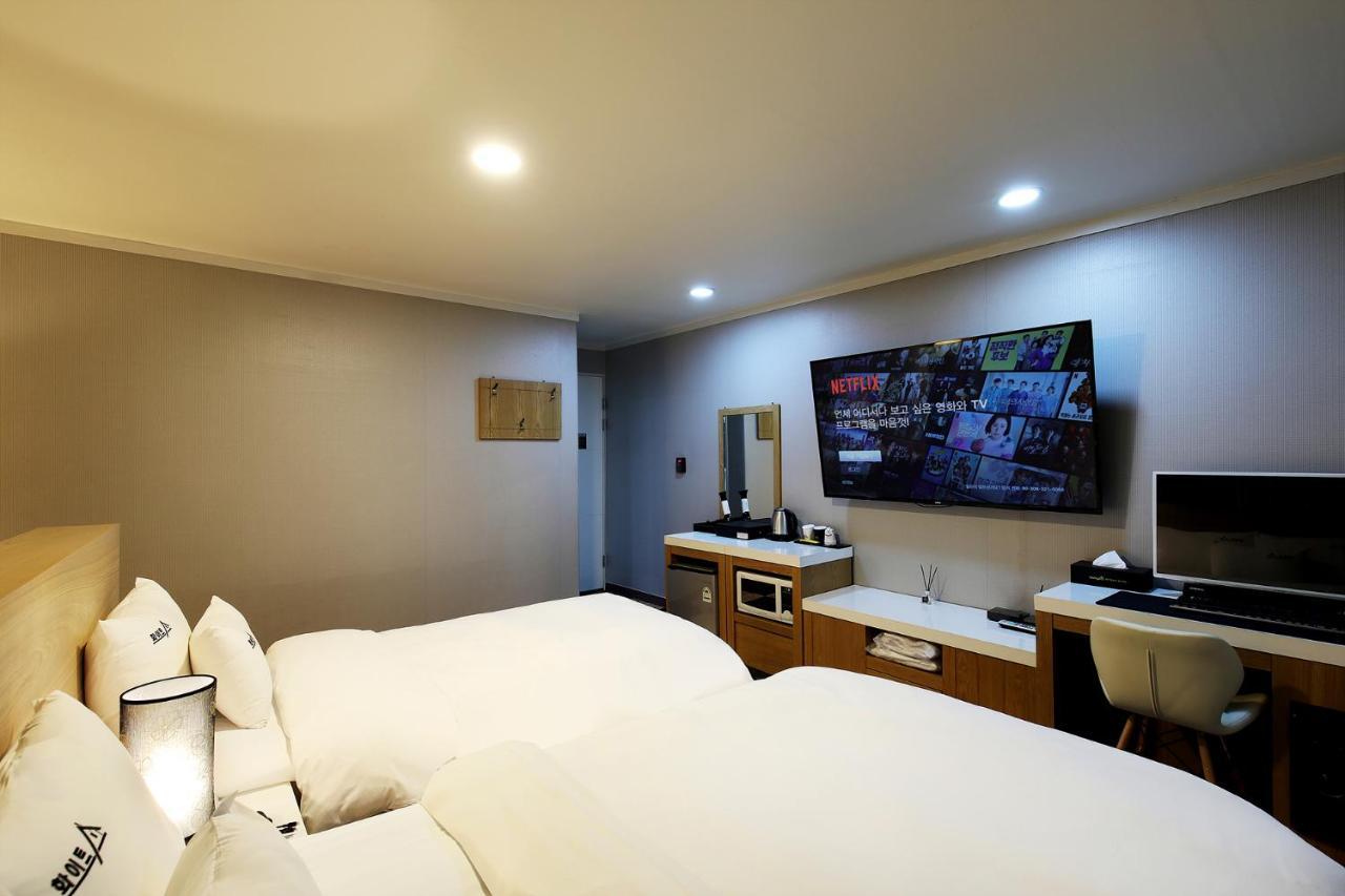 White Tourist Hotel Jeonju Luaran gambar