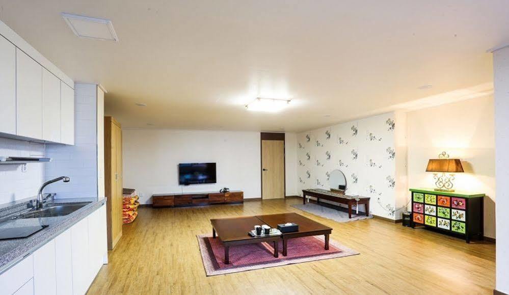 White Tourist Hotel Jeonju Luaran gambar