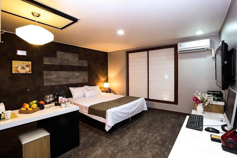White Tourist Hotel Jeonju Luaran gambar